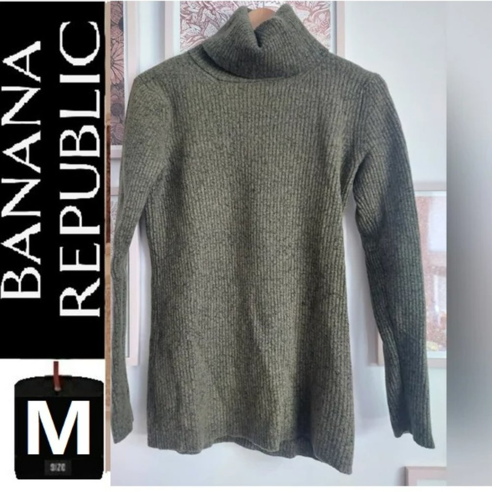 BR merino wool  medium ribbed turtleneck, olive green